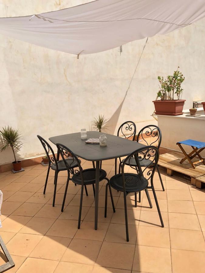 Appartamento Mansardato Nel Cuore Di Palermo - Accesso Terrazza Bagian luar foto